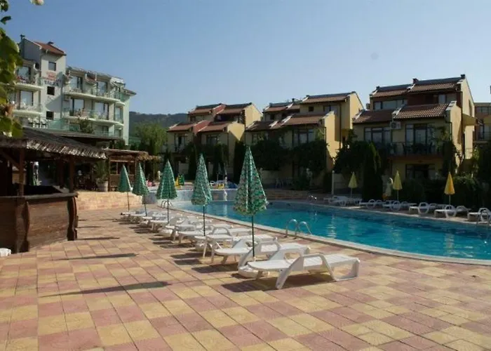 Yalta Complex Hotell 3*