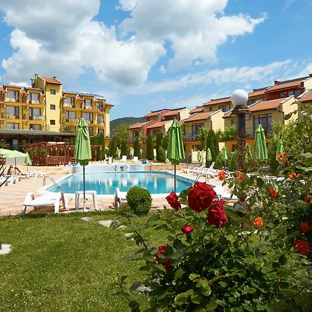 Готель Yalta Complex